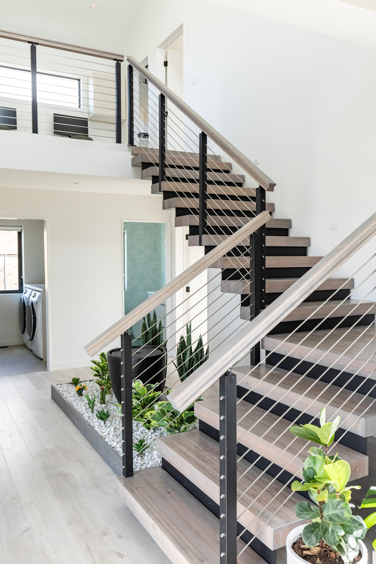 Hawk's Ridge — residential architecture, Chelan, WA